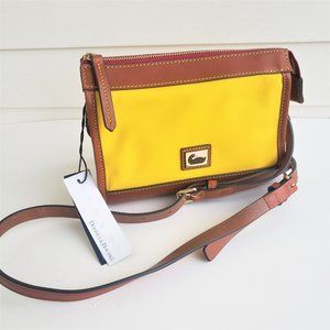 New Never Used Dooney & Bourke Zip Top Crossbody in Yellow with brown leather